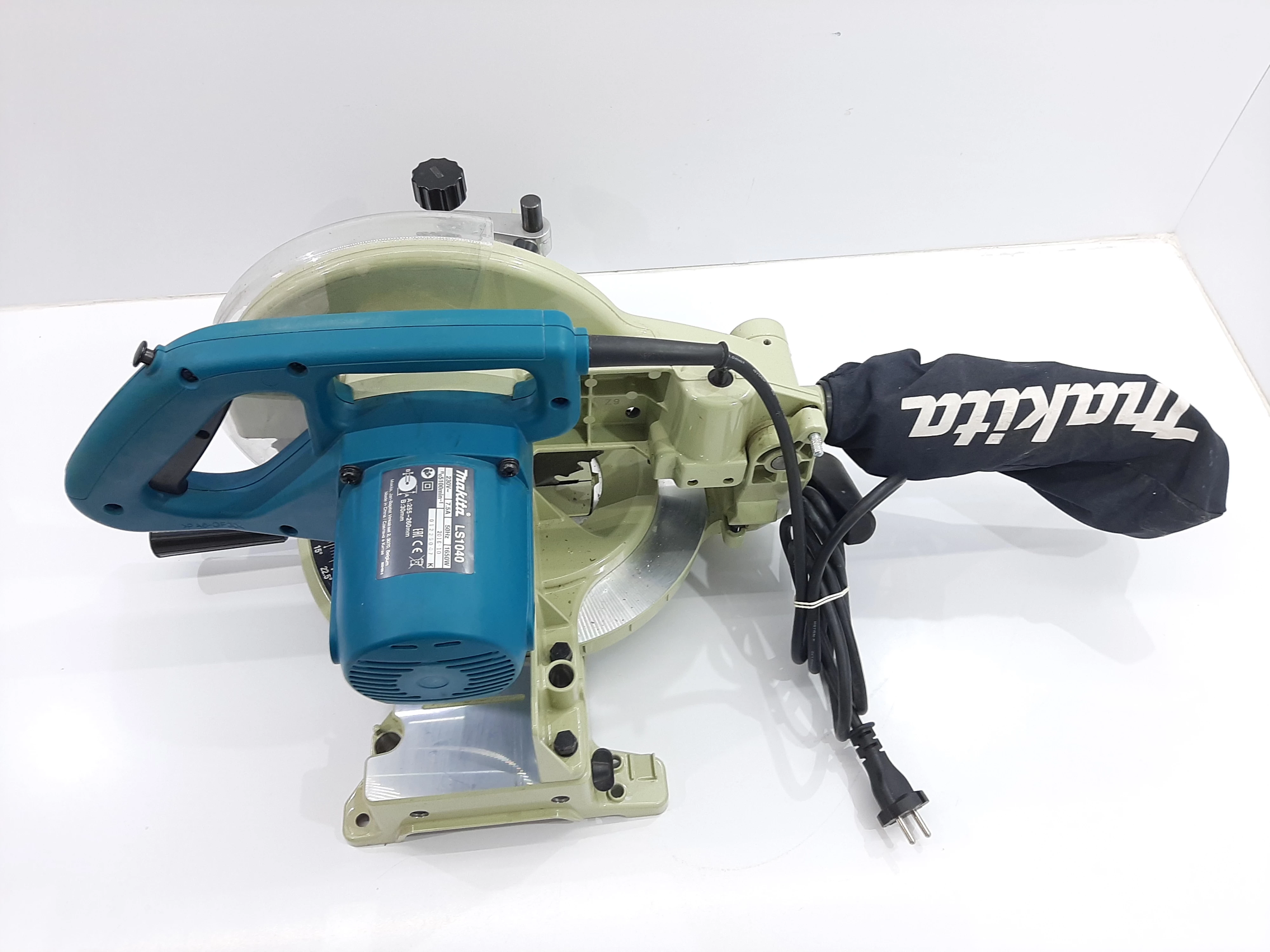 pila-ukosnica-makita-ls1040-kod-producenta-ls1040