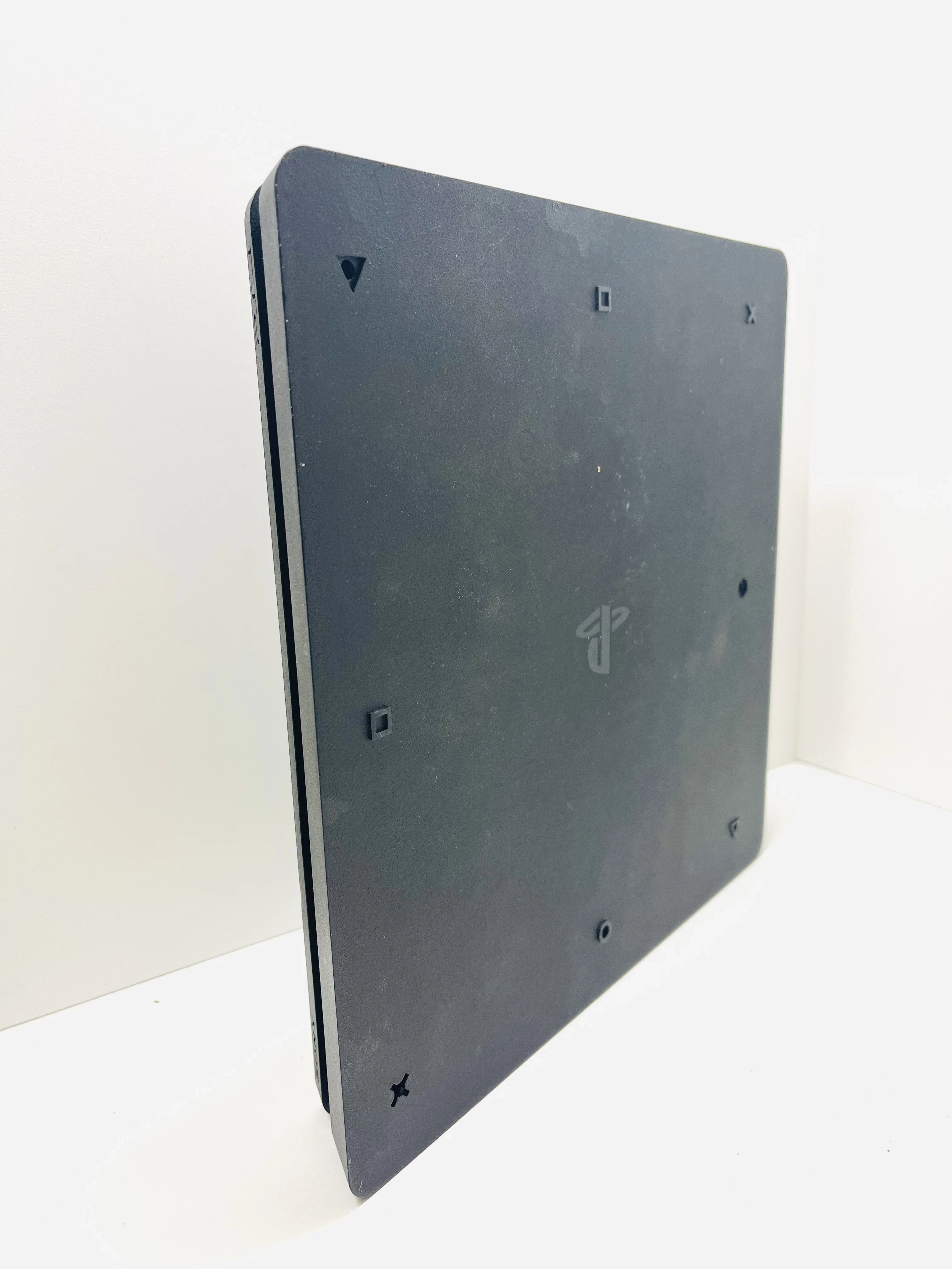 konsola-playstation-4-slim-cuh-2016b-bez-napedu-stan-uzywany