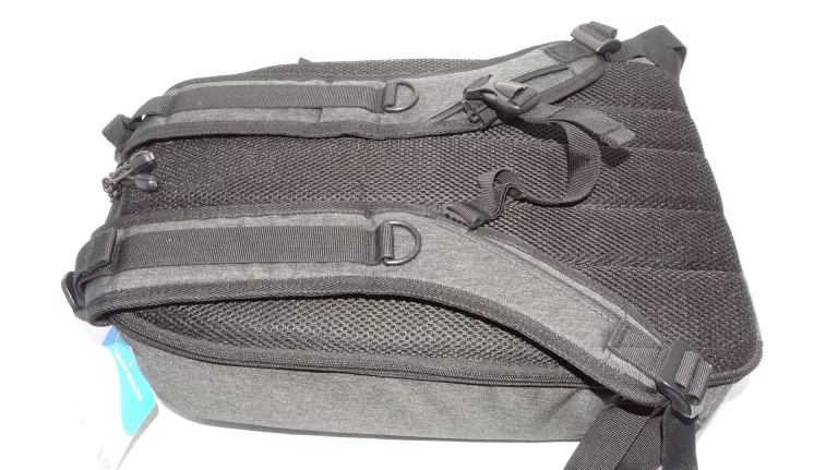 plecak-fotograficzny-pedea-z-przegrodami-czarny-kolor-czarny