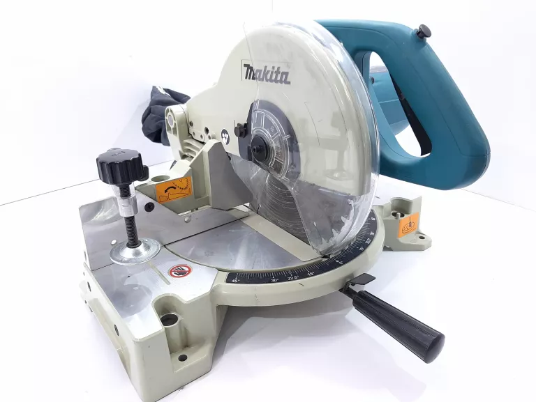 pila-ukosnica-makita-ls1040-product-id-f27c00e9-869e-422d-8dea-dcd8fc8117ec