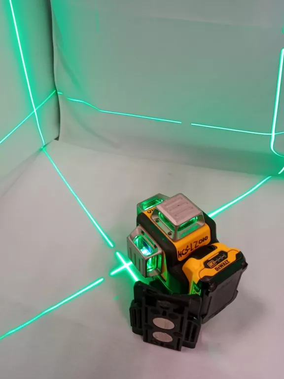 LASER DEWALT DCE089G TYPE 1+ AKU 12V