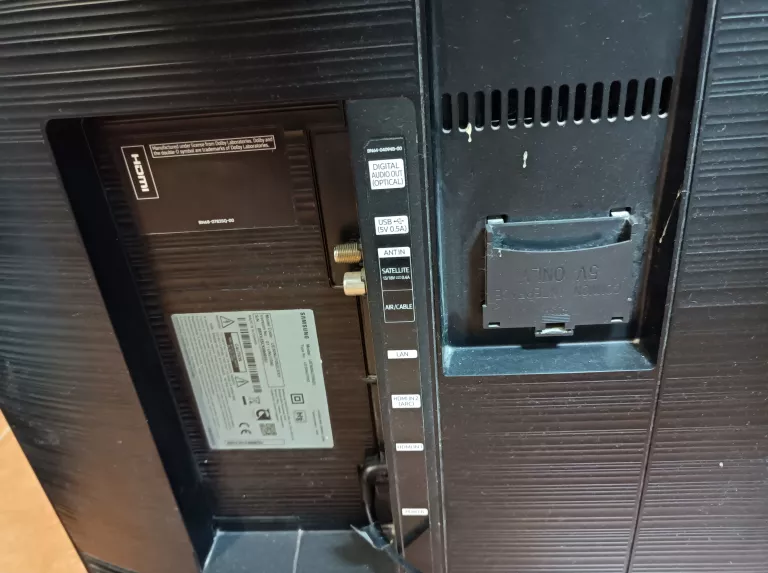 telewizor-samsung-ue50nu7092u-pilot-kod-producenta-ue50nu7092uxxh