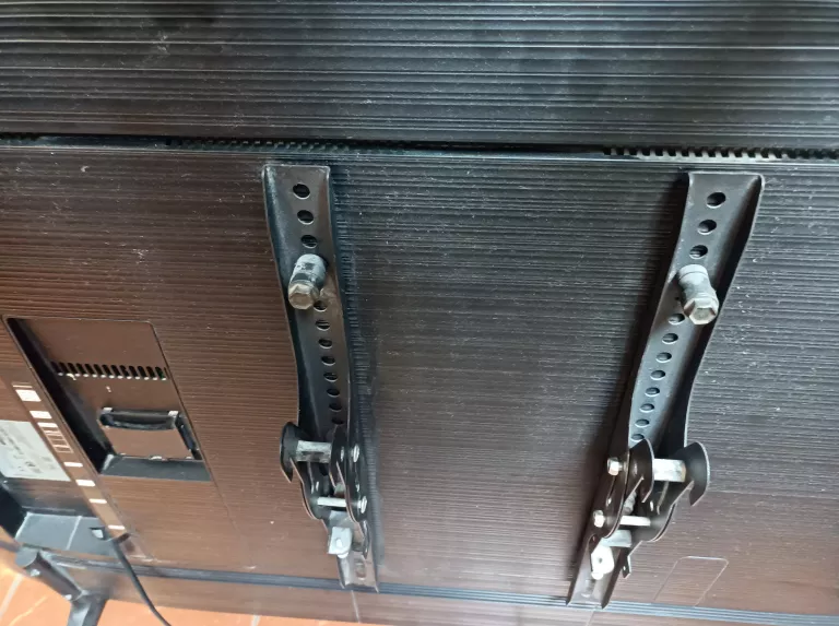 telewizor-samsung-ue50nu7092u-pilot-typ-telewizora-led