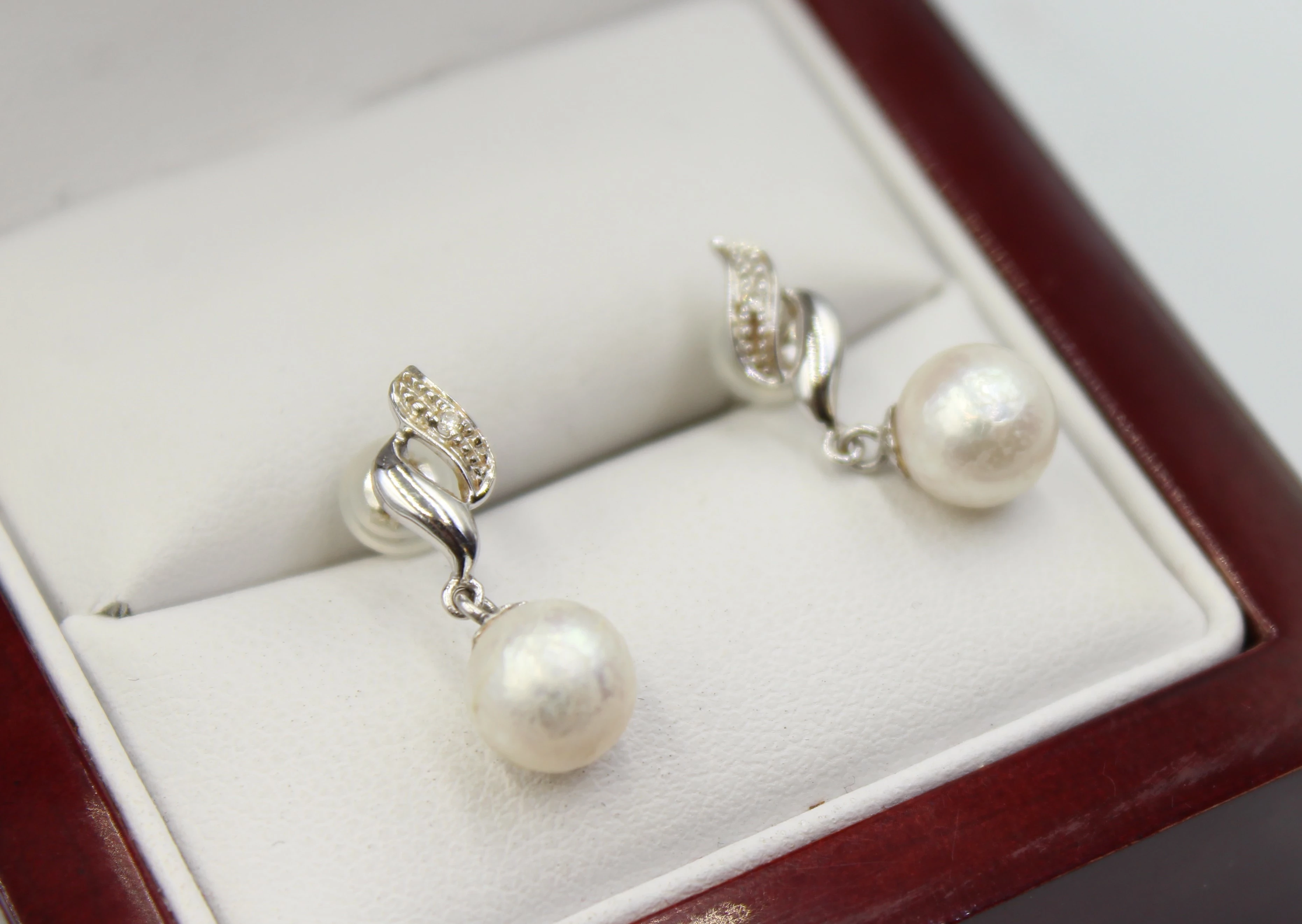 wspaniale-kolczyki-z-brylantami-i-perlami-kollataja-33-wroclaw