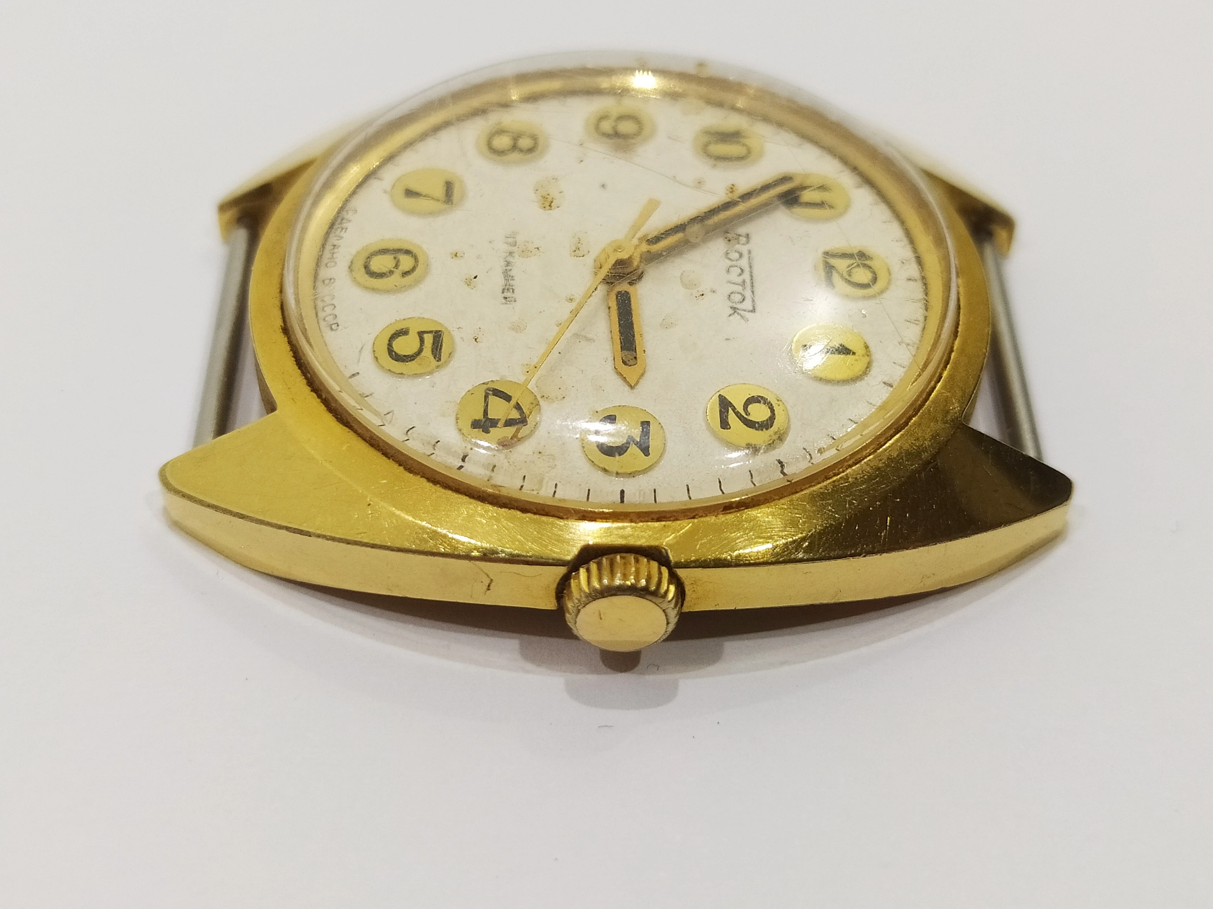 zegarek-wostok-17-kamieni-typ-nareczny