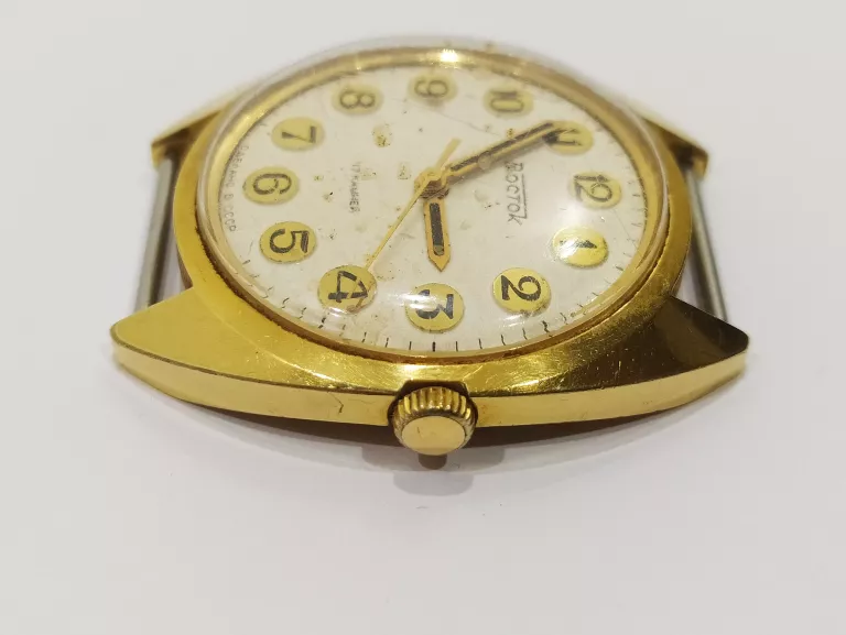 zegarek-wostok-17-kamieni-typ-nareczny