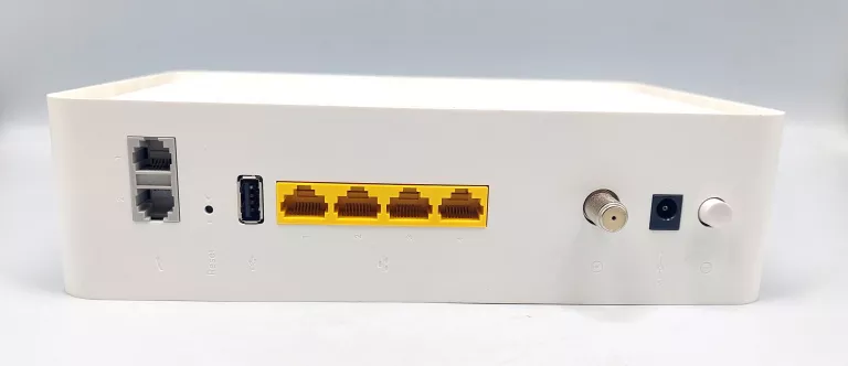 ROUTER TECHNICOLOR CGA2121
