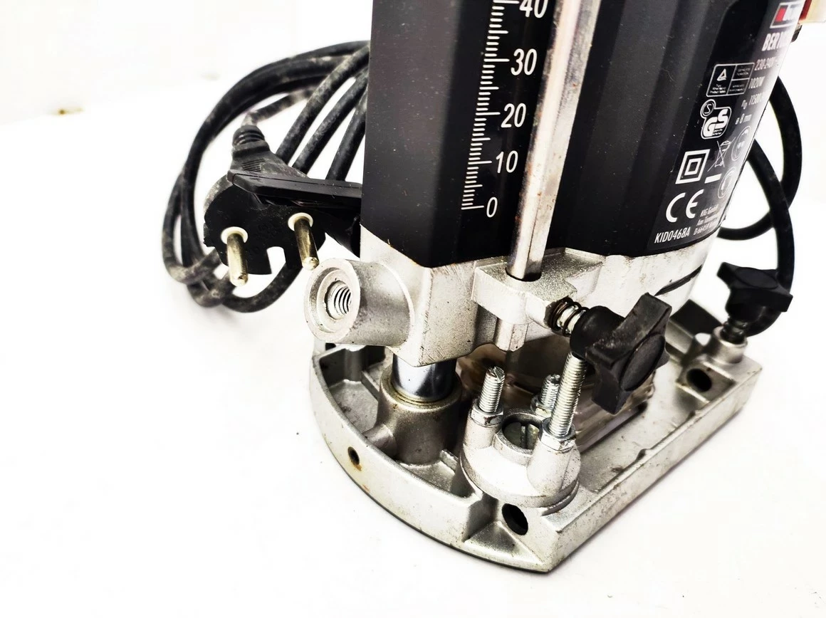 frezarka-gornowrzecionowa-budget-ber10205-marka-budget