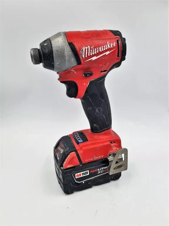 klucz-udarowy-milwaukee-2757-20-aku-xc50ah-m18-rodzaj-silnika-silnik-bezszczotkowy