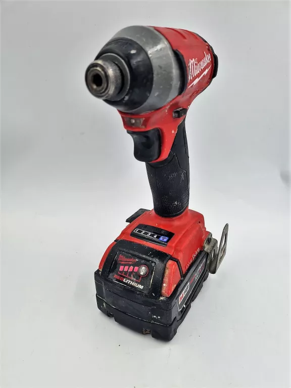 klucz-udarowy-milwaukee-2757-20-aku-xc50ah-m18-rodzaj-klucz-udarowy