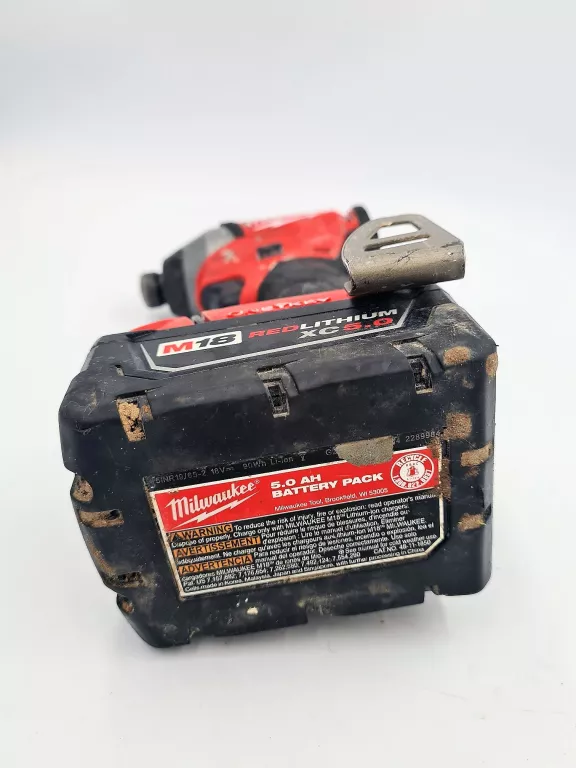 klucz-udarowy-milwaukee-2757-20-aku-xc50ah-m18-stan-uzywany