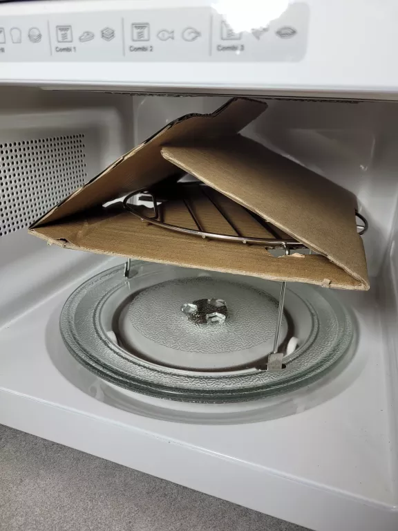 MIKROFALÓWKA WHIRLPOOL MWP 103 M KARTON