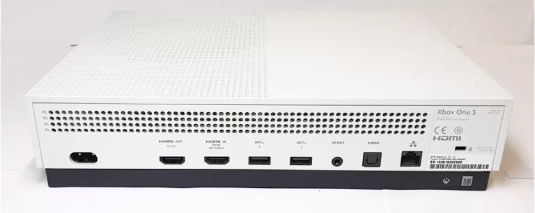 KONSOLA XBOX ONE S1681 ZESTAW