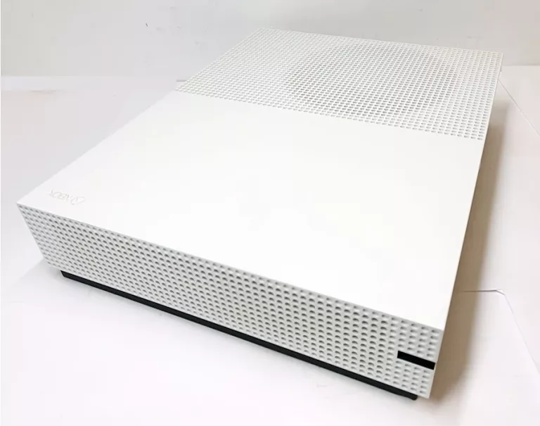 KONSOLA XBOX ONE S1681 ZESTAW