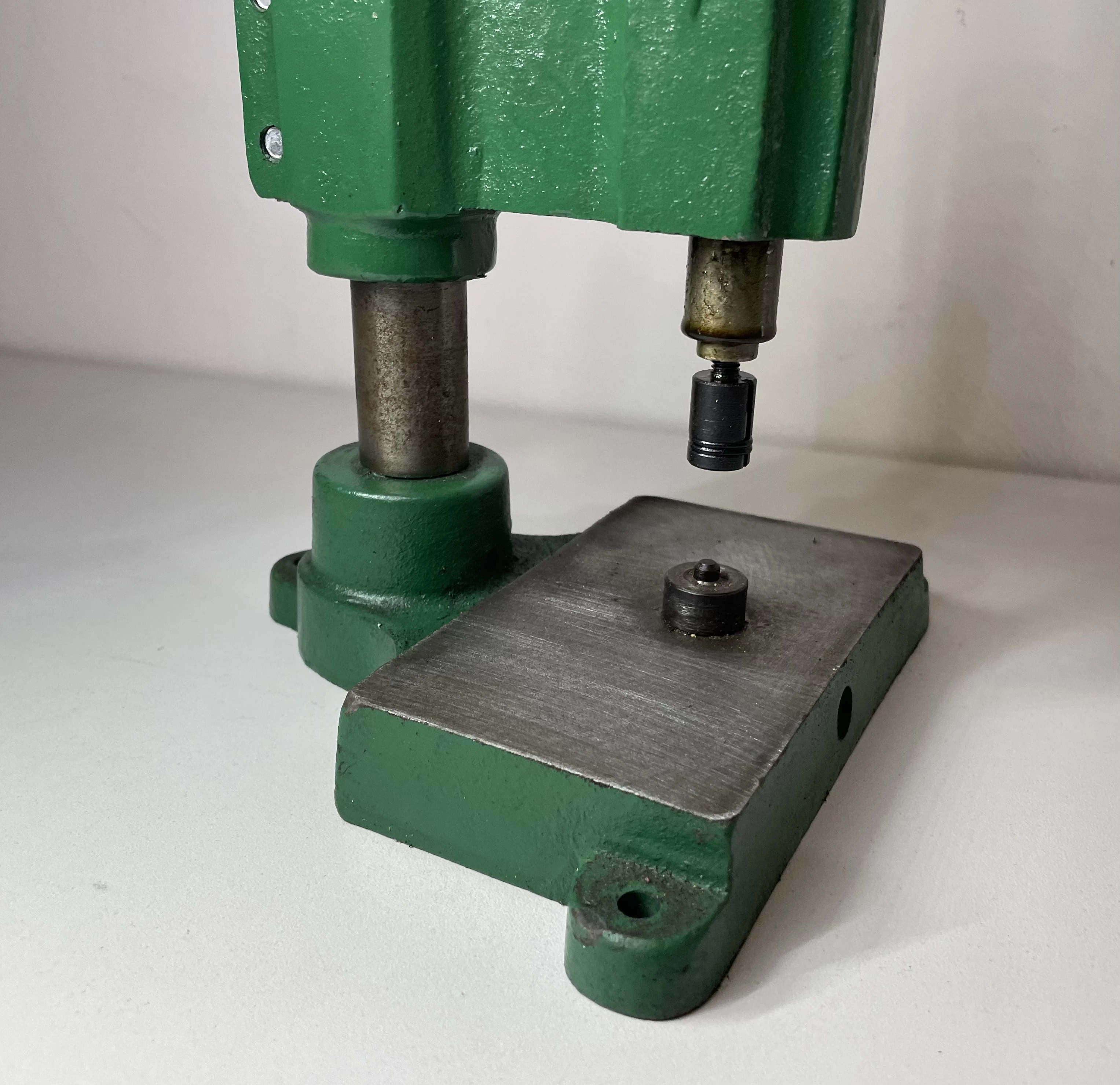 praska-kaletnicza-napownica-nitownica-oczkarka-stan-uzywany