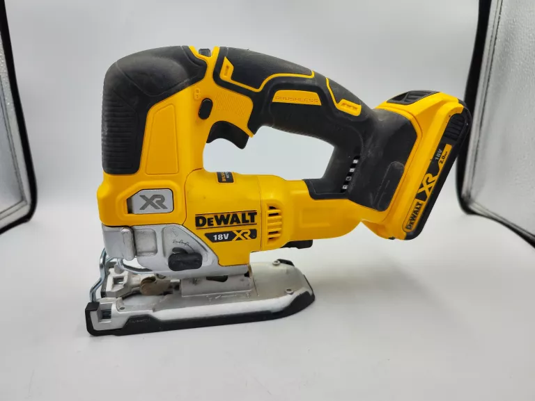 WYRZYNARKA DEWALT DCS334 AKU+ ŁADOWARKA
