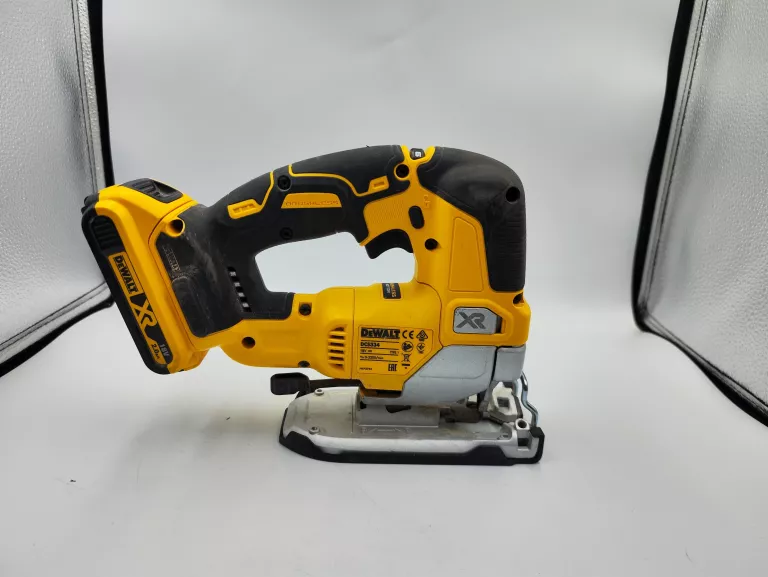 WYRZYNARKA DEWALT DCS334 AKU+ ŁADOWARKA
