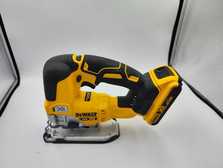 WYRZYNARKA DEWALT DCS334 AKU+ ŁADOWARKA