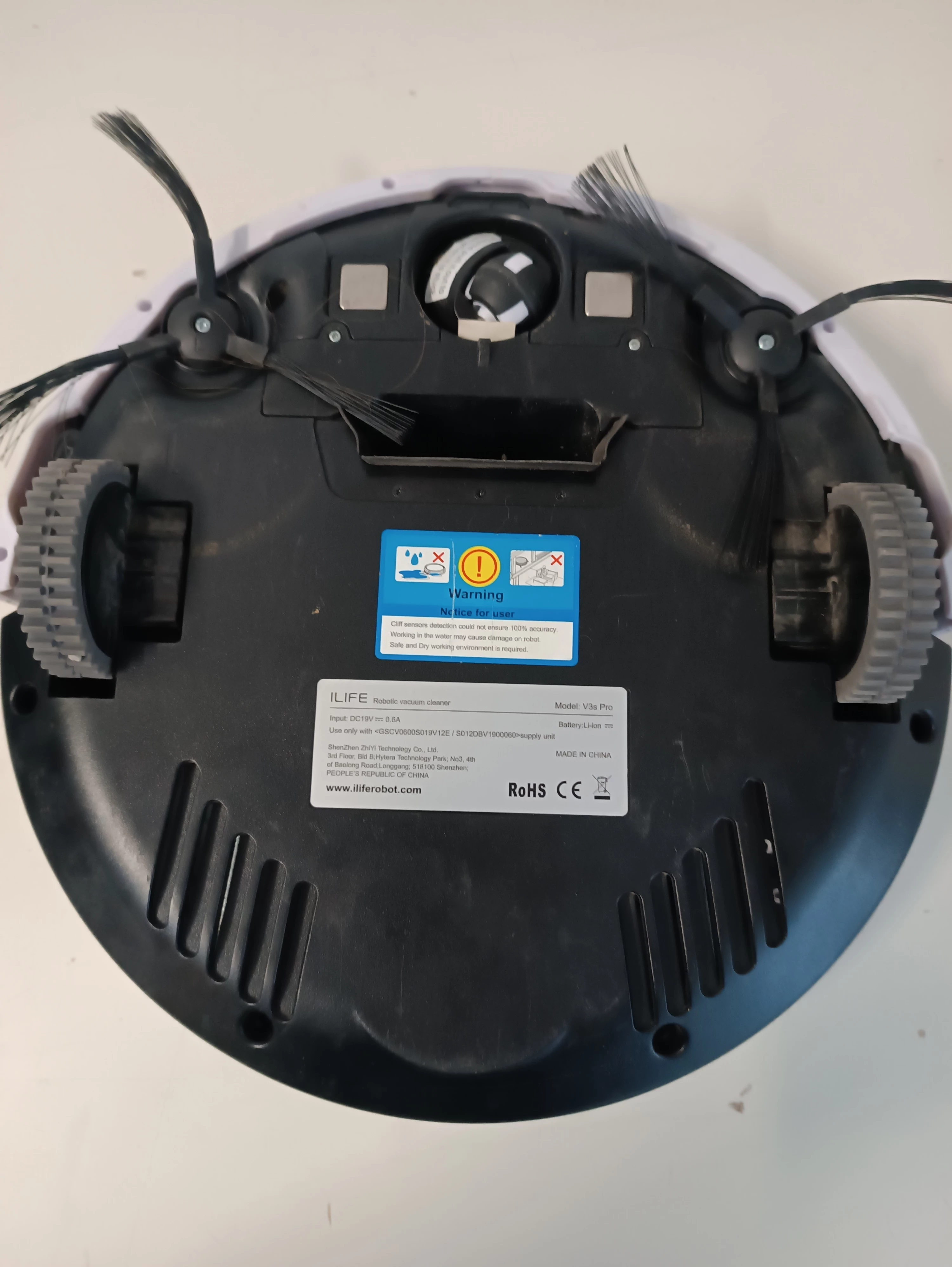 robot-sprzatajacy-ilife-v3s-pro-stacja-ladujaca-kolor-dominujacy-bialy