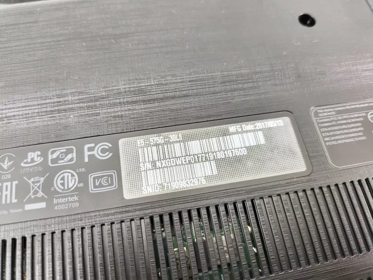 LAPTOP ACER E5-575G I3-6006U GF 940MX 36GB RAM 1T