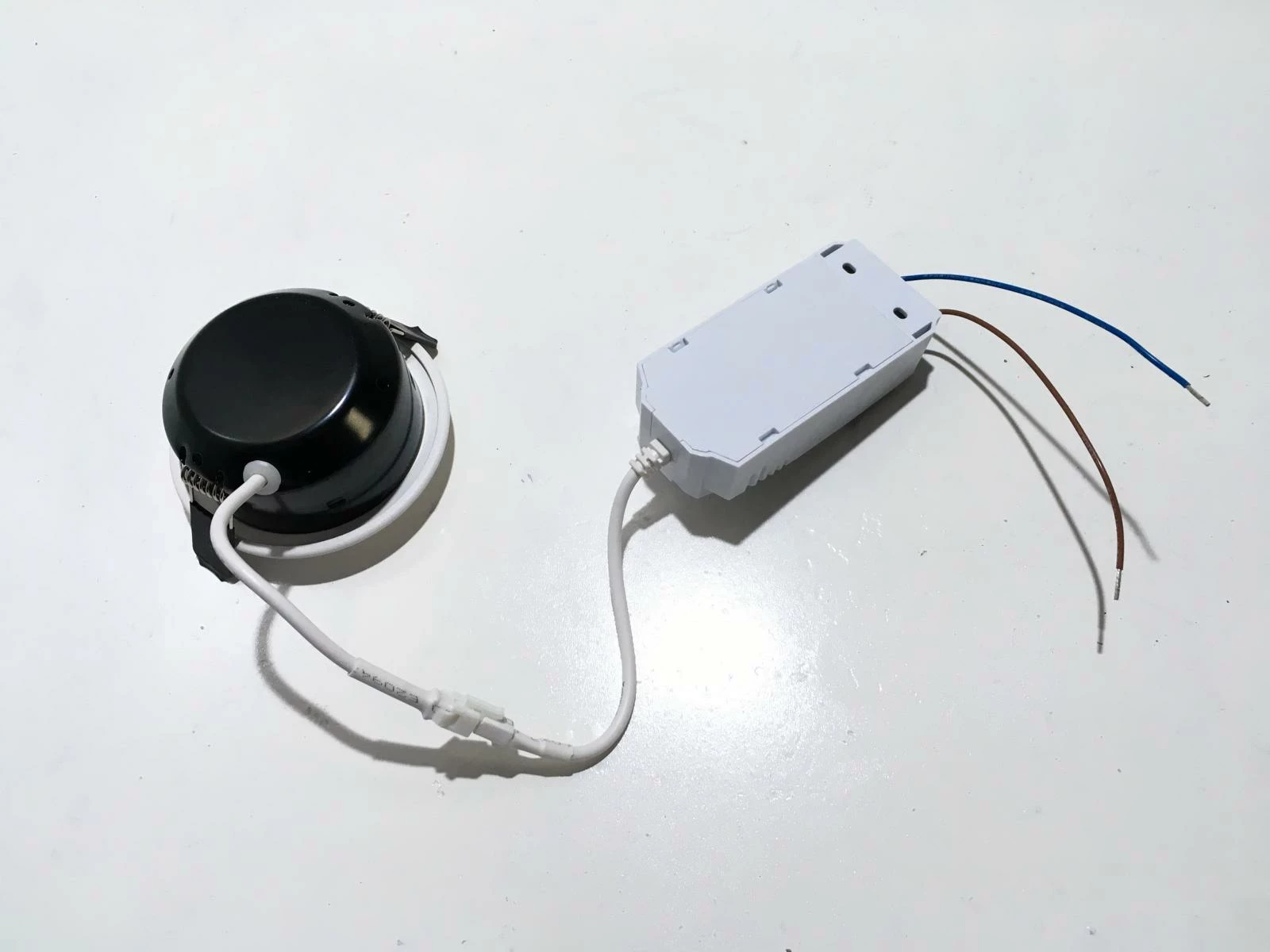 oprawa-led-lumega-ns14-7w630-lm-o-865-mm-kolor-bialy