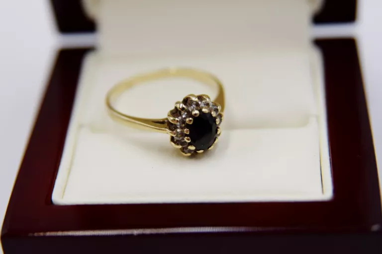 zloty-pierscionek-z-onyksem-333286gr20-rodzaj-wyrob-jubilerski