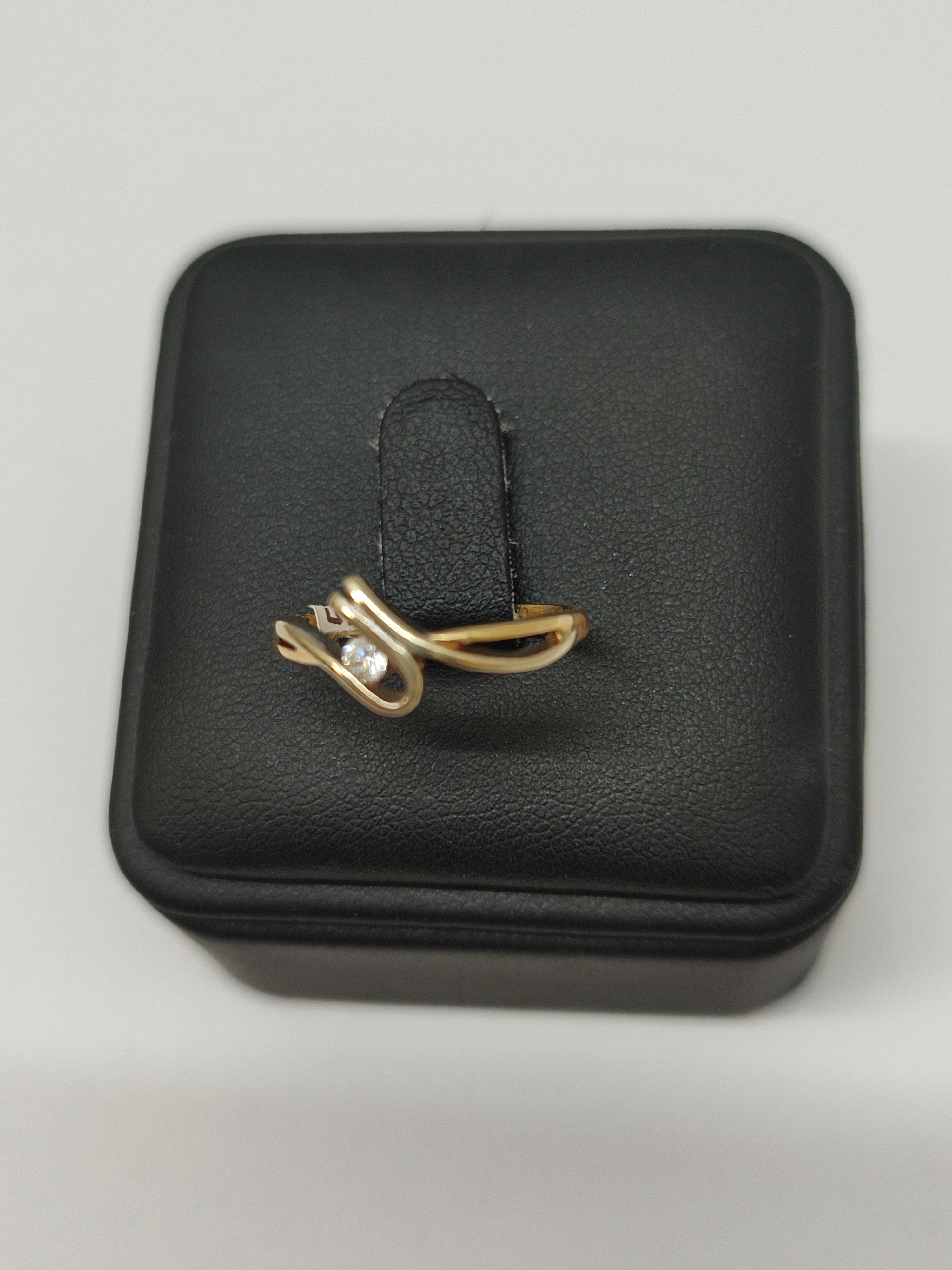 piekny-pierscionek-z-diamentem-173g585r12-ean-gtin-5906803504378