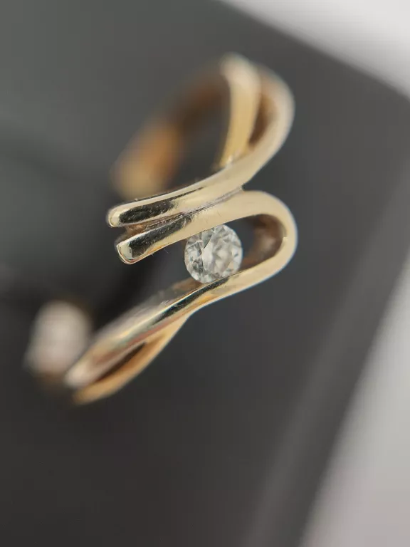 piekny-pierscionek-z-diamentem-173g585r12-marka-226434-315782