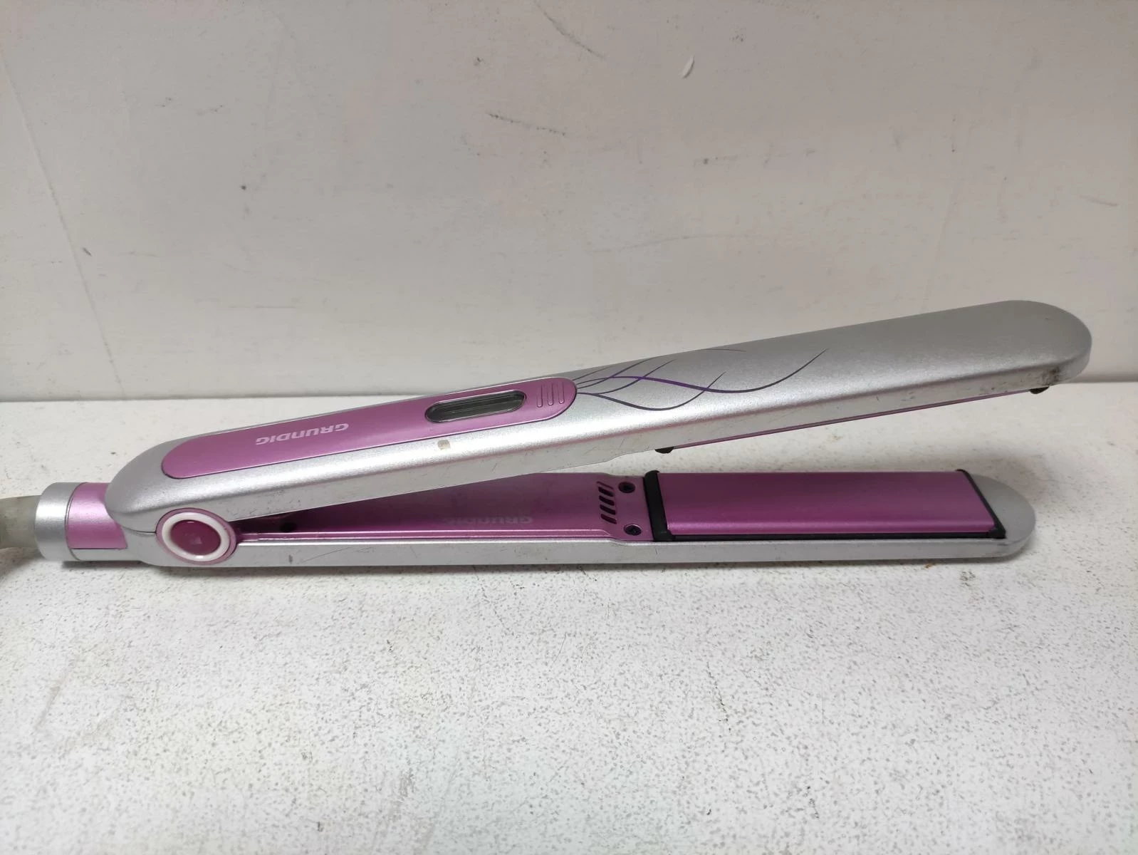 prostownica-grundig-hs-5630-typ-prostownica