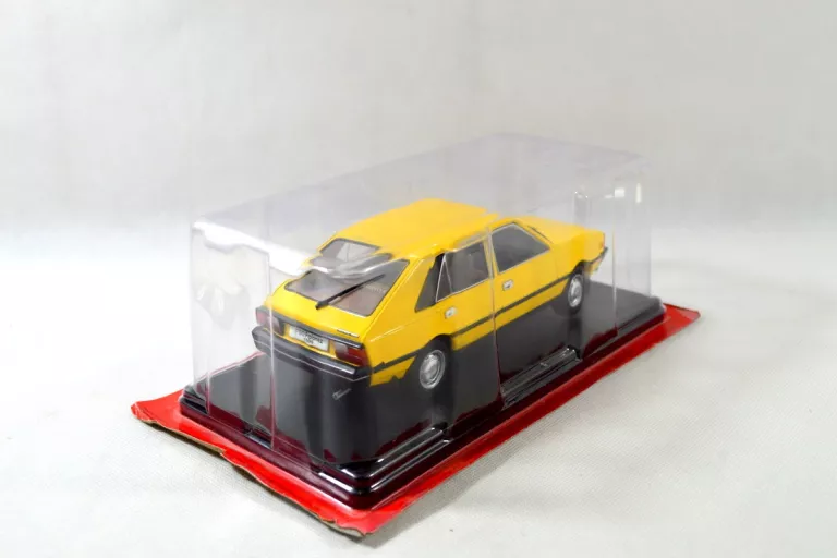FSO POLONEZ 1500-1978 AUTA PRL 1:24