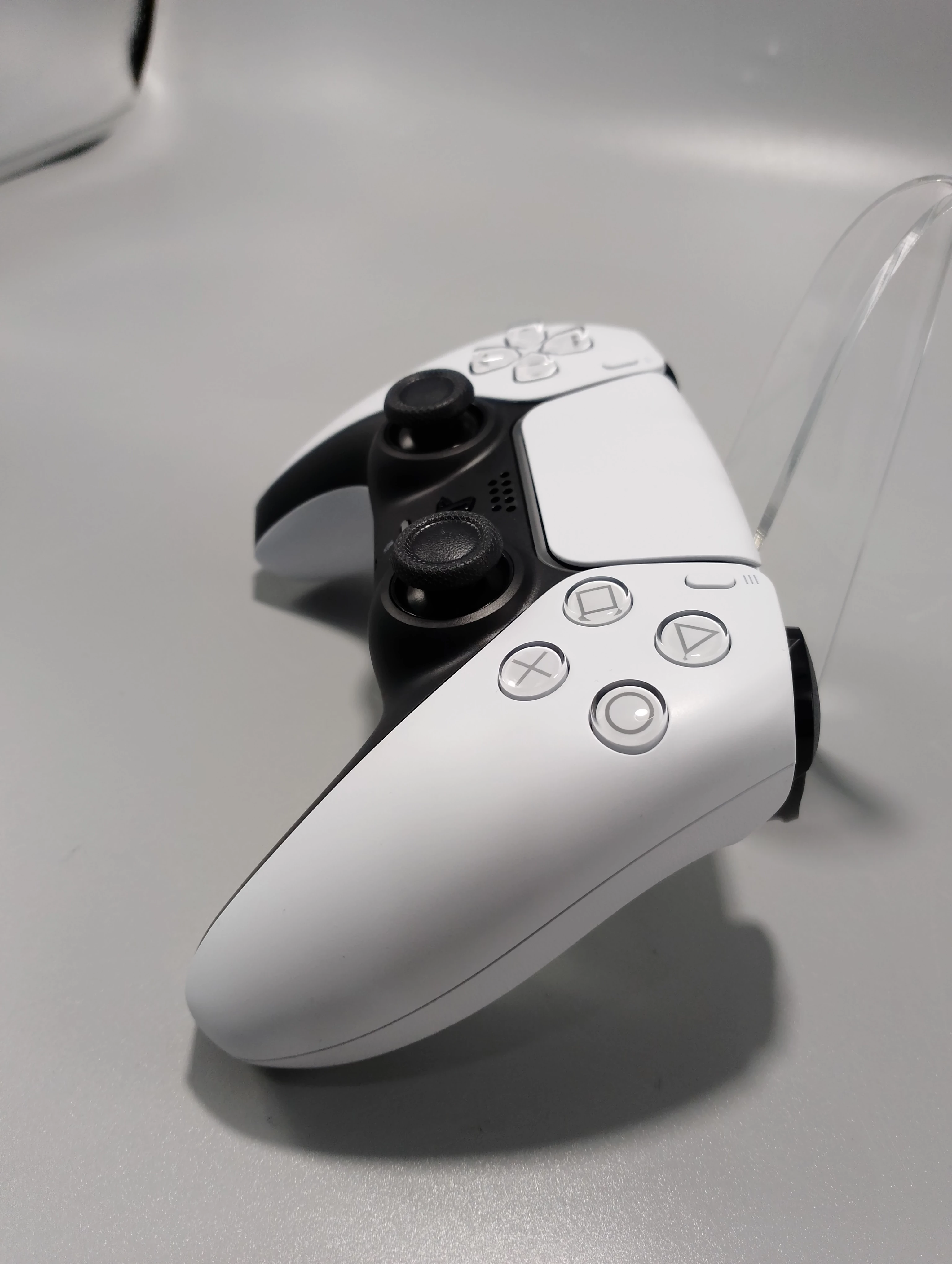 pad-bezprzewodowy-sony-do-ps5-stan-uzywany