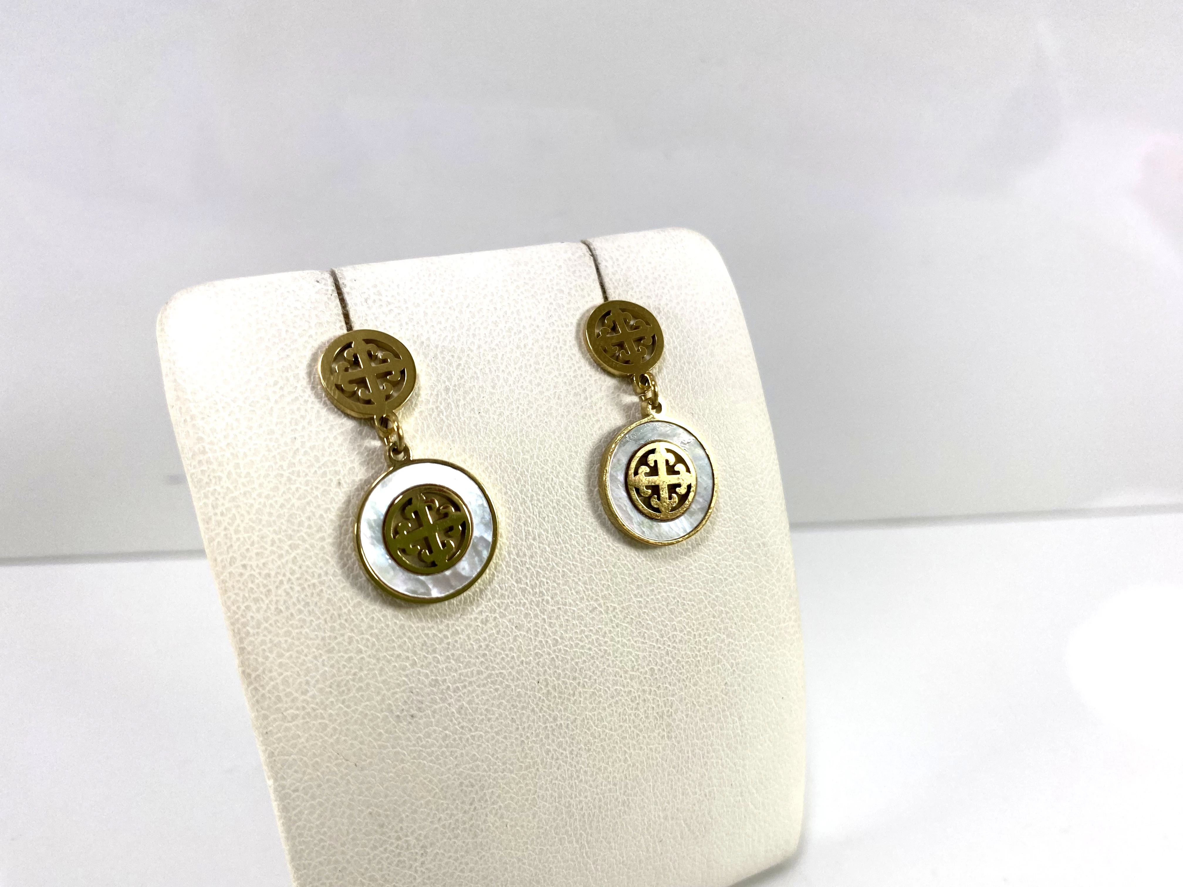 kolczyki-stal-pozlacana-z-dwoma-krzyzami-w-okregu-ean-gtin-5904463924550