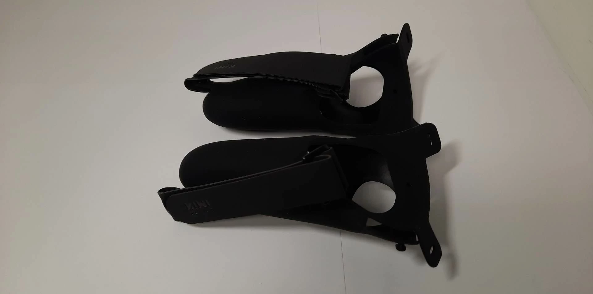 kiwi-q1pro-do-oculus-quest-oslona-uchwyt-kontolera-ean-gtin-0744110283747