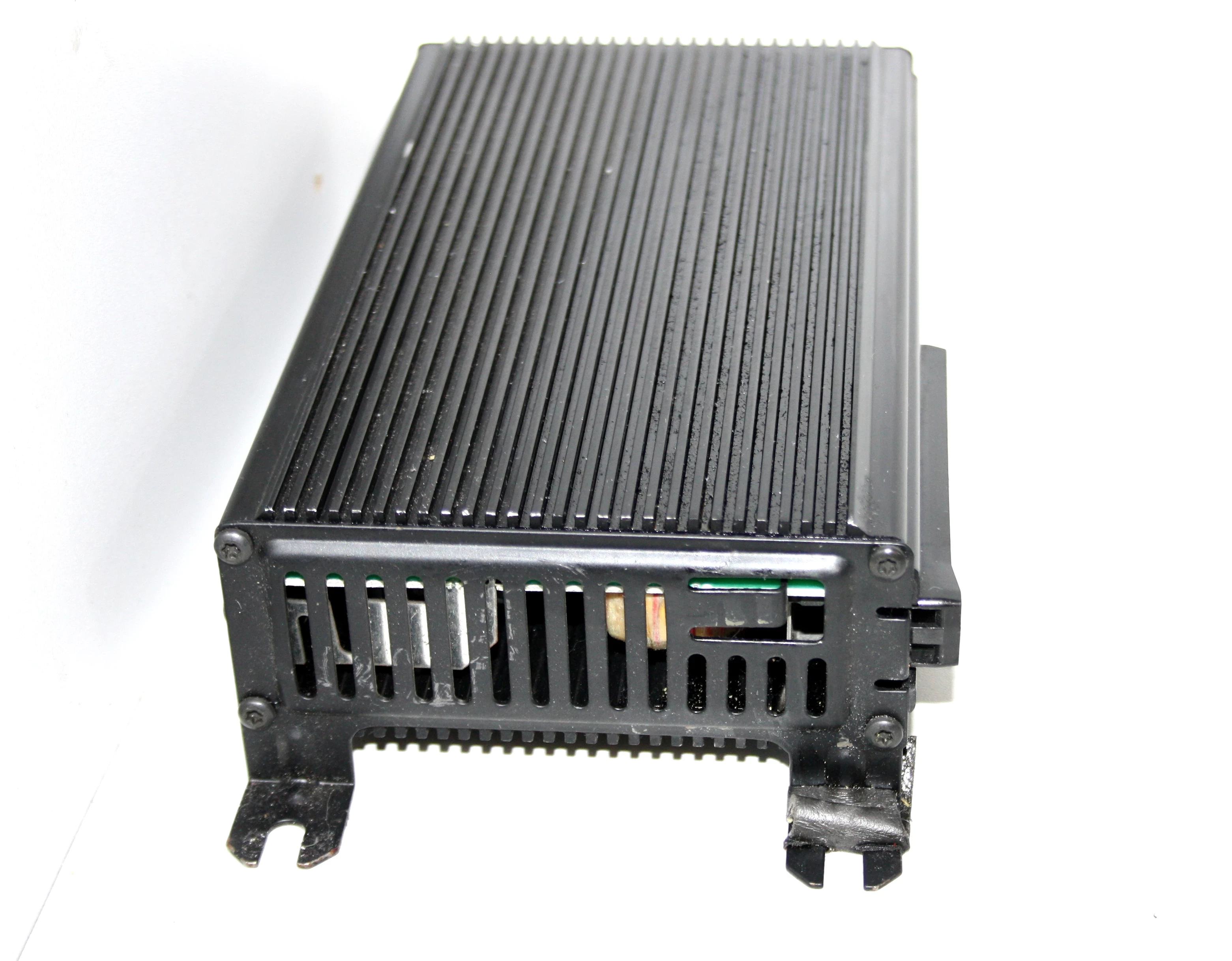 wzmacniacz-peugeot-zu27897000-coffre-d85-okazja-typ-samochodu-129591-1