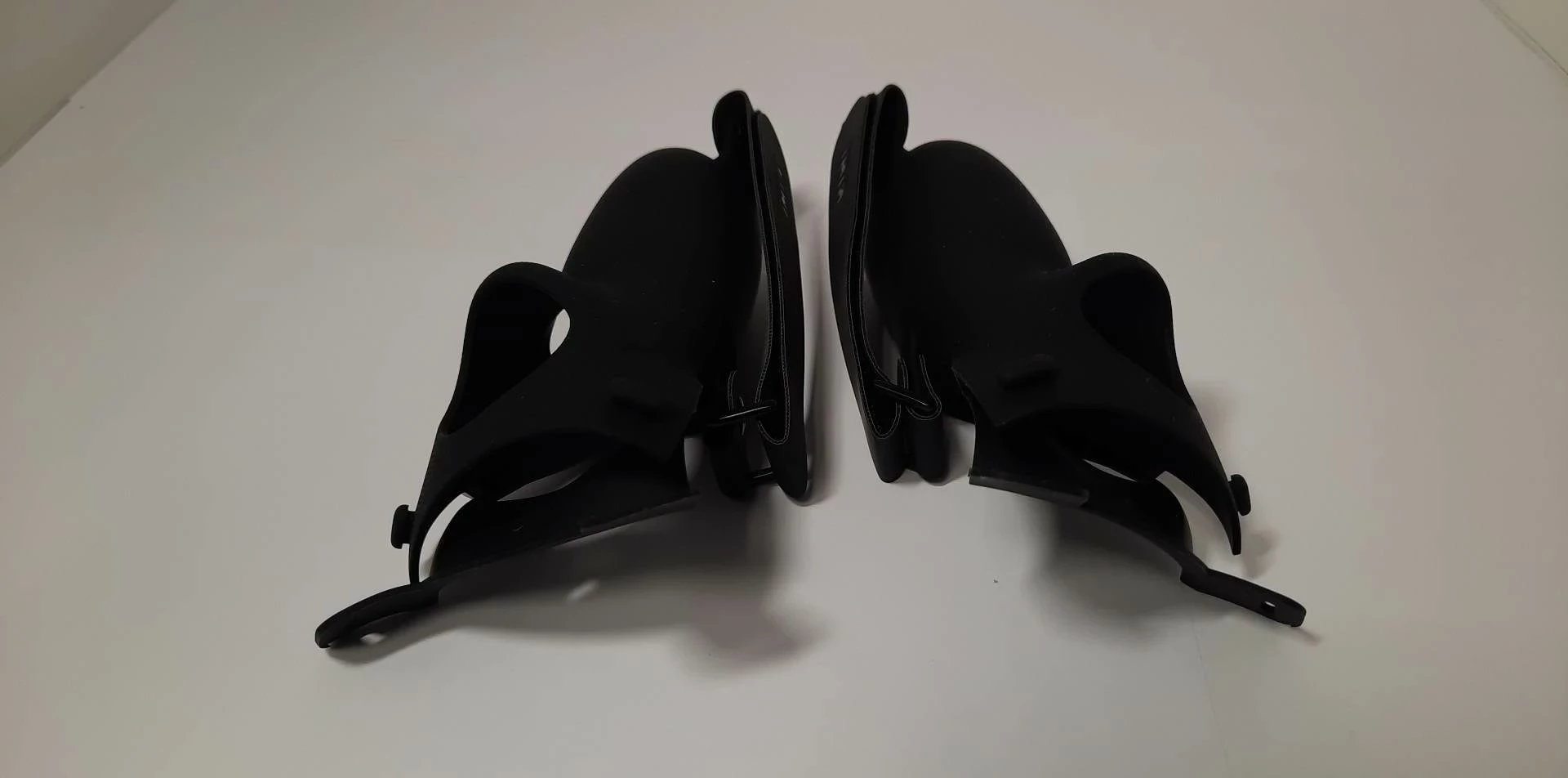 kiwi-q1pro-do-oculus-quest-oslona-uchwyt-kontolera-stan-opakowania-oryginalne