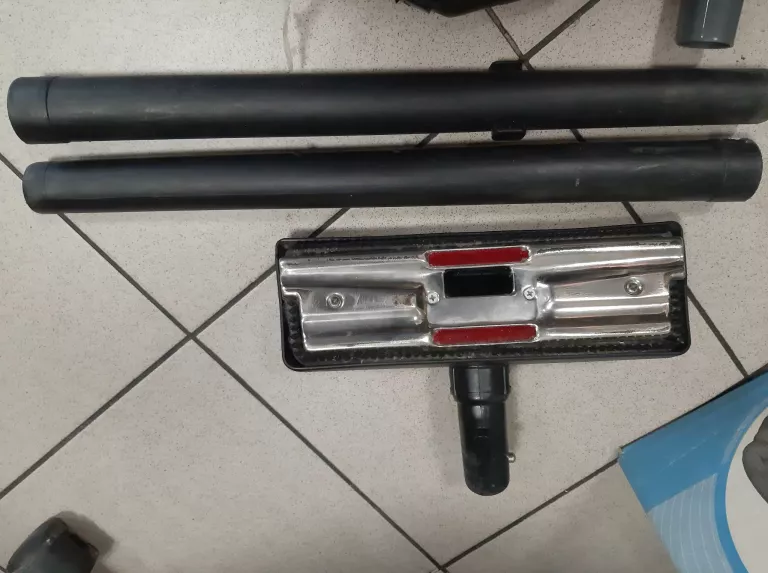 ODKURZACZ LG TURBO Z 1400W KPL