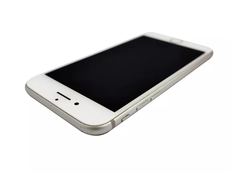 TELEFON APPLE IPHONE 7 32 GB SILVER 77%
