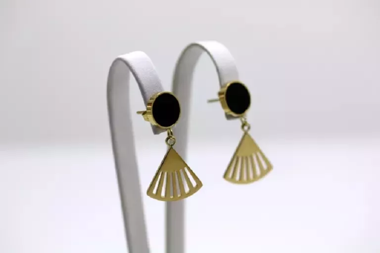 kolczyki-stal-pozlacana-czarne-kolo-z-wahlarzem-28-czerwca-313-poznan-ska-x