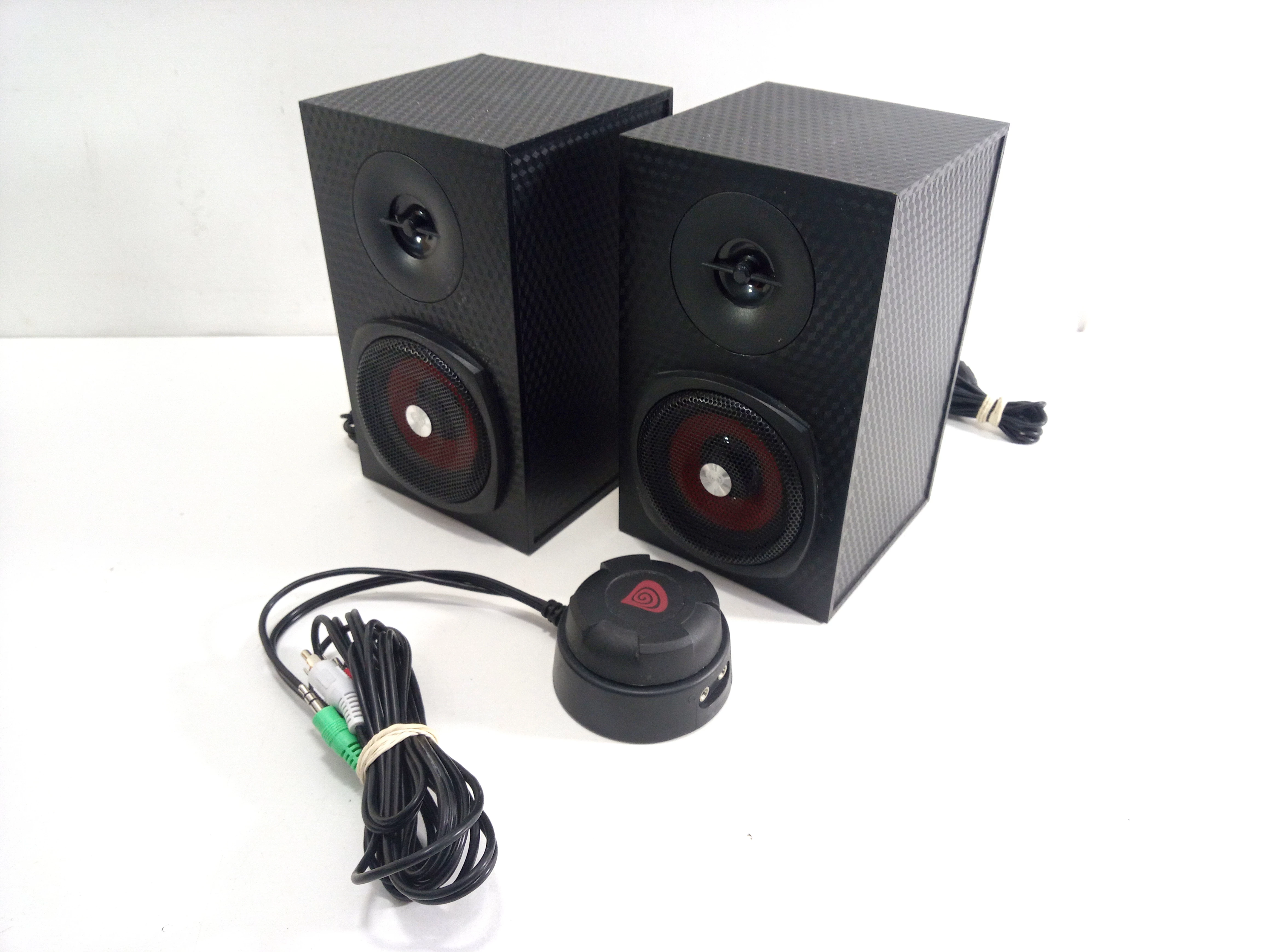 glosniki-gamingowe-21-genesis-helium-600-60w-stan-uzywany