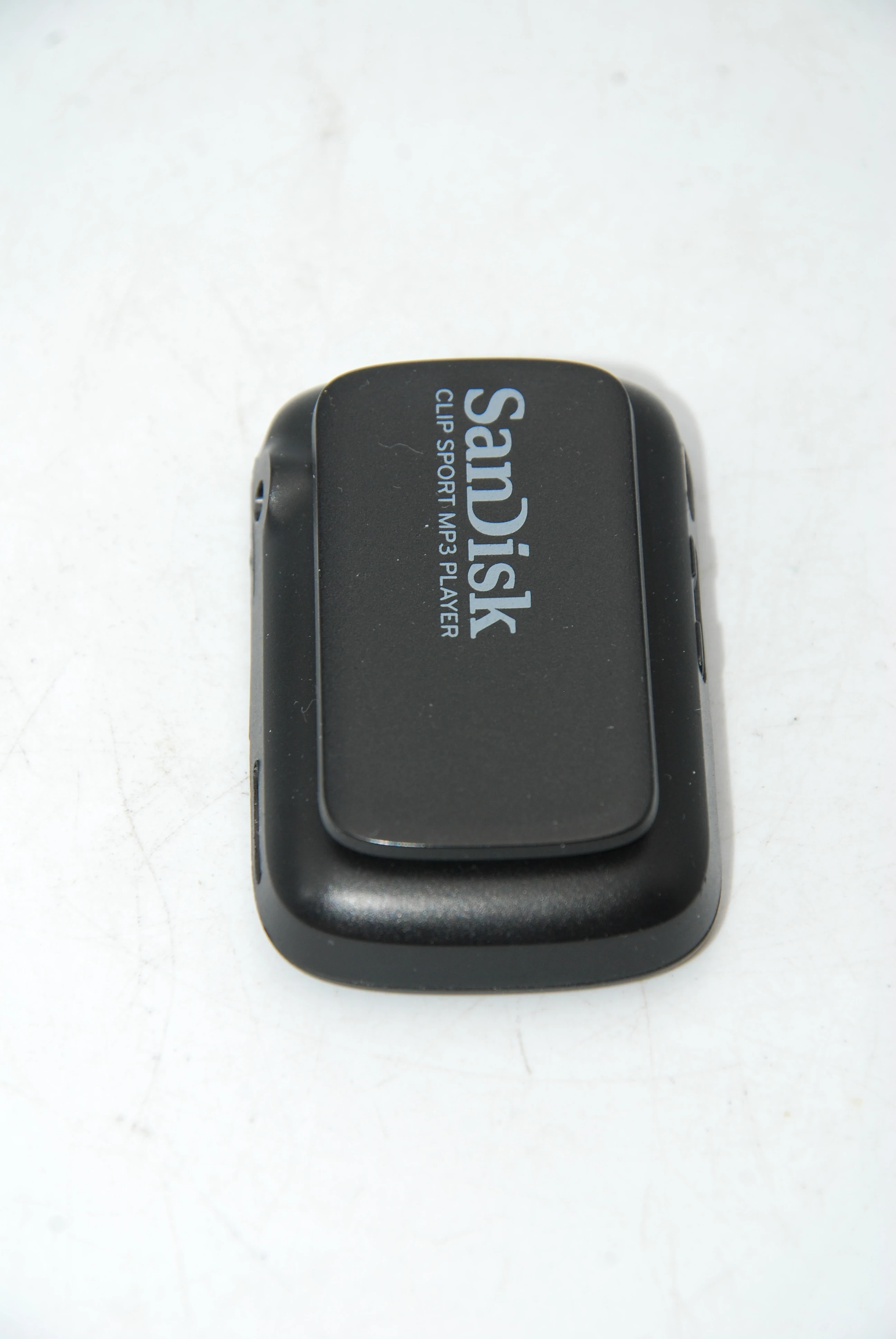 mp3-sandisk-sansa-clip-sport-4gb-zasilanie-akumulatorowe