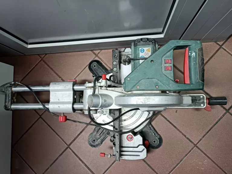 PIŁA UKOŚNICA PRZECINARKA METABO KGS 216M