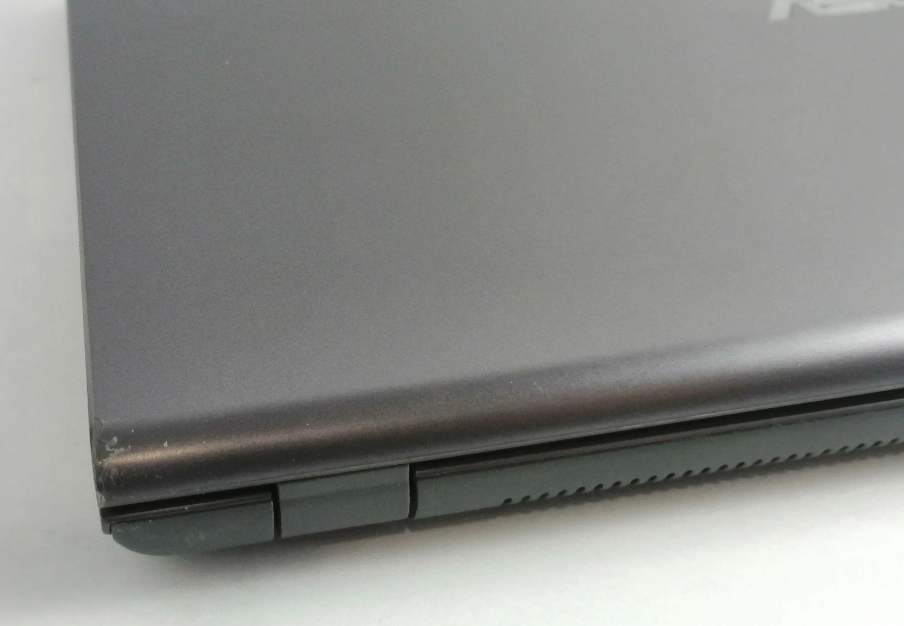 asus-d509d-ryzen-5-3500u-8512256-ssd-156-liczba-rdzeni-procesora-4