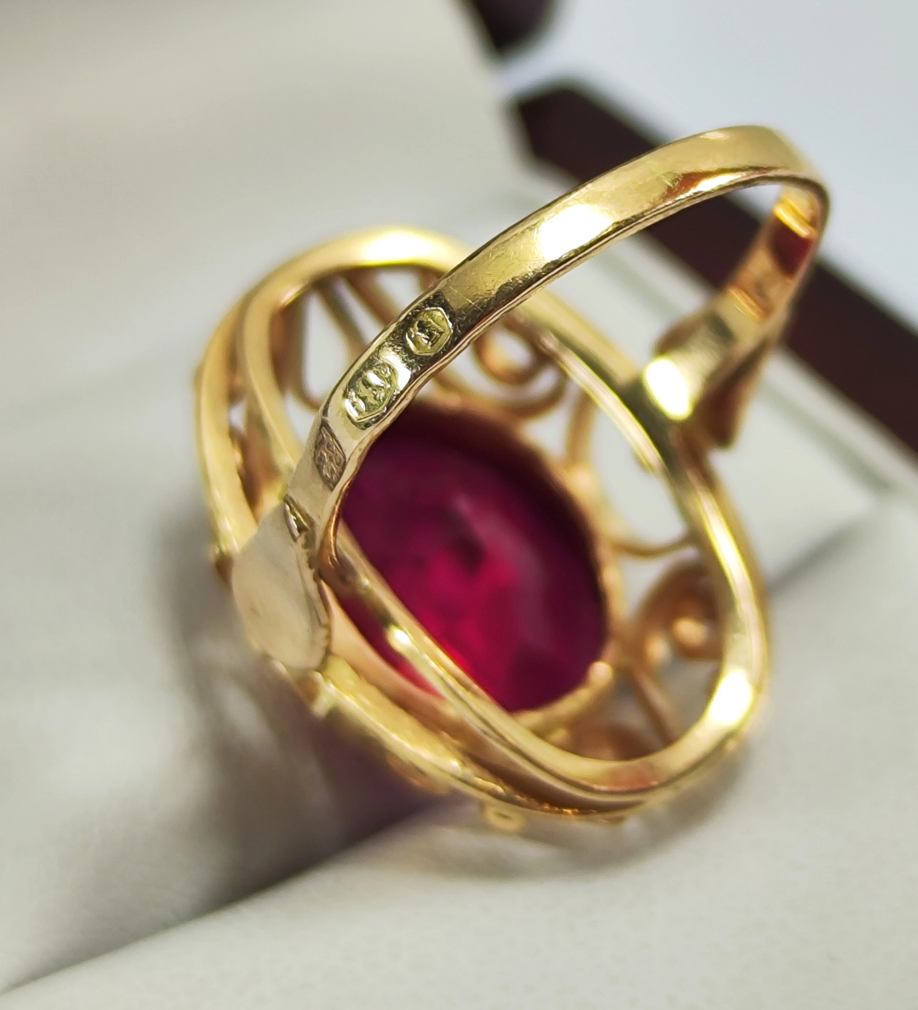 zloty-pierscionek-z-rubinem-585-63g-r16-kamien-inny-kamien