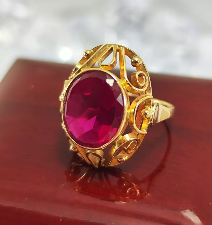 zloty-pierscionek-z-rubinem-585-63g-r16-kolor-dominujacy-zloty