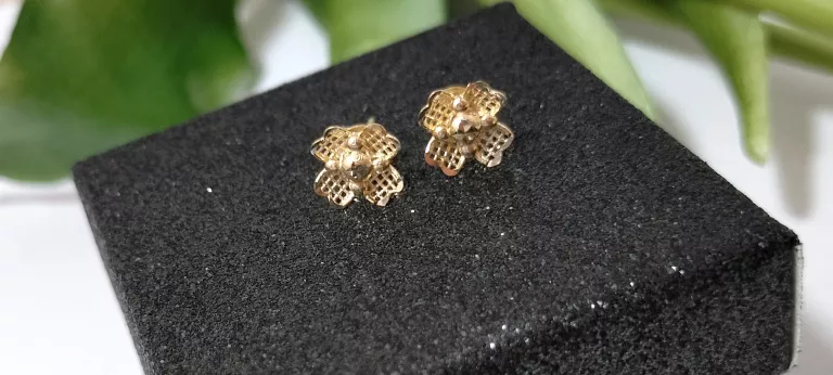 zlote-kolczyki-kwiatuszek-098gr-585pr-ean-gtin-5900025228081