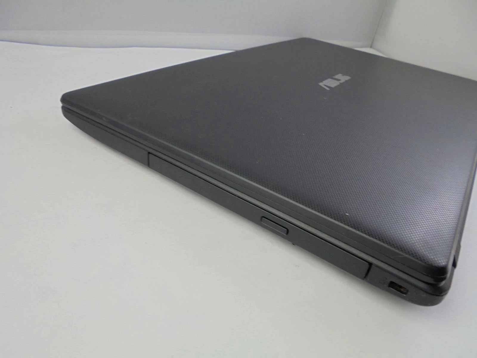 laptop-asus-x551m-celeron-n2830-500gb-4gb-rozdzielczosc-px-1366-x-768