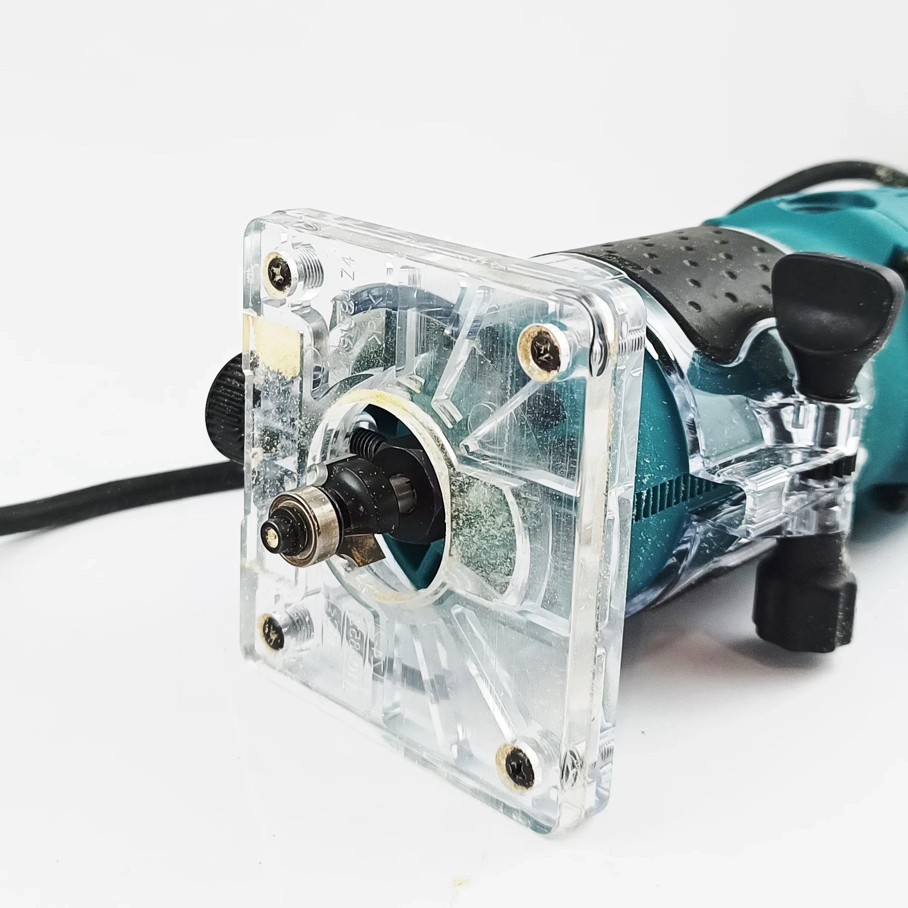 frezarka-makita-3709-rodzaj-frezarki-krawedziowa