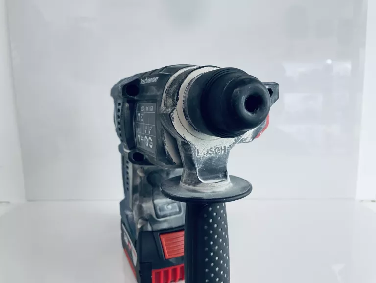 WIERTARKA UDAROWA BOSCH GBH 18V-21 WALIZKA 2AKU