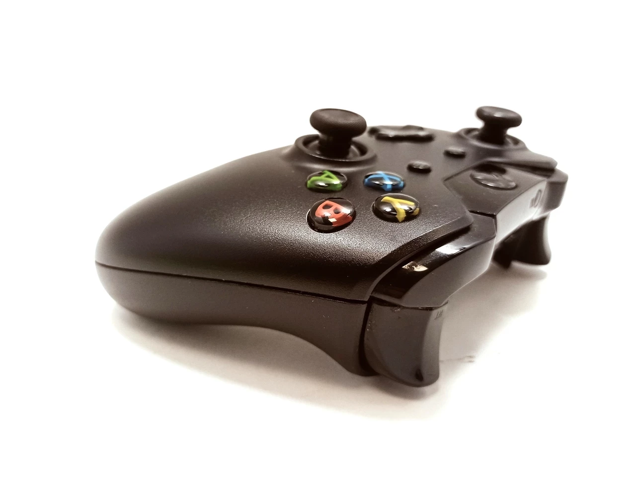 pad-xbox-one-1537-w-pady-do-microsoft-xbox-one-stan-uzywany