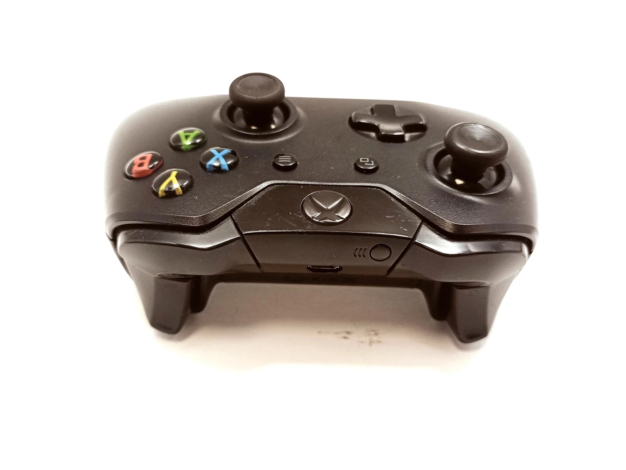 pad-xbox-one-1537-w-pady-do-microsoft-xbox-one-kod-producenta-1537